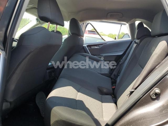 Photo 8 of 2024 TOYOTA RAV4 XLE (VIN 2T3P1RFV0RC431189)