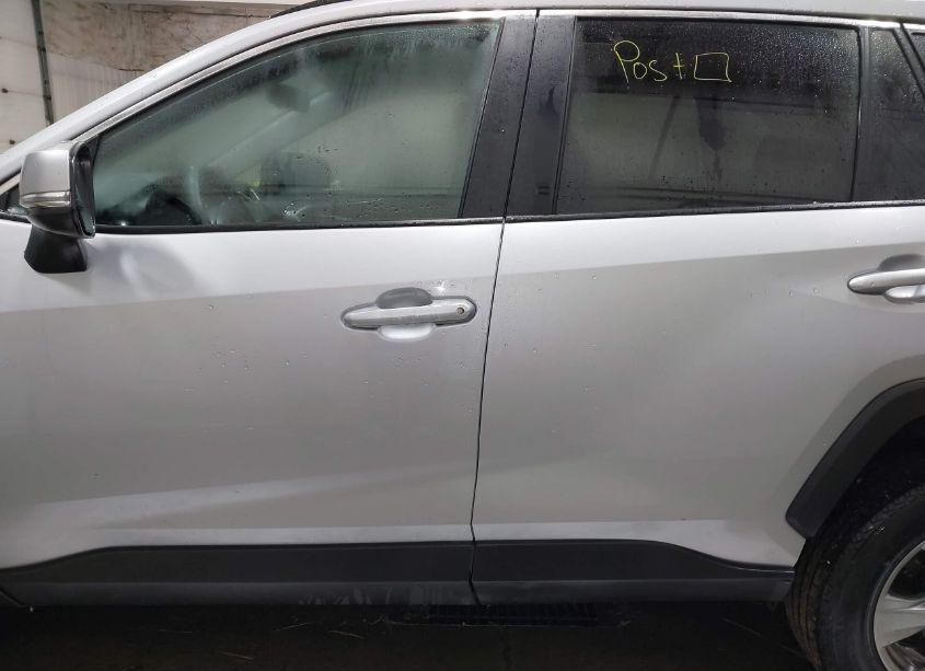 Photo 14 of 2024 Toyota Rav4 XLE (VIN 2T3P1RFV0RW432020)