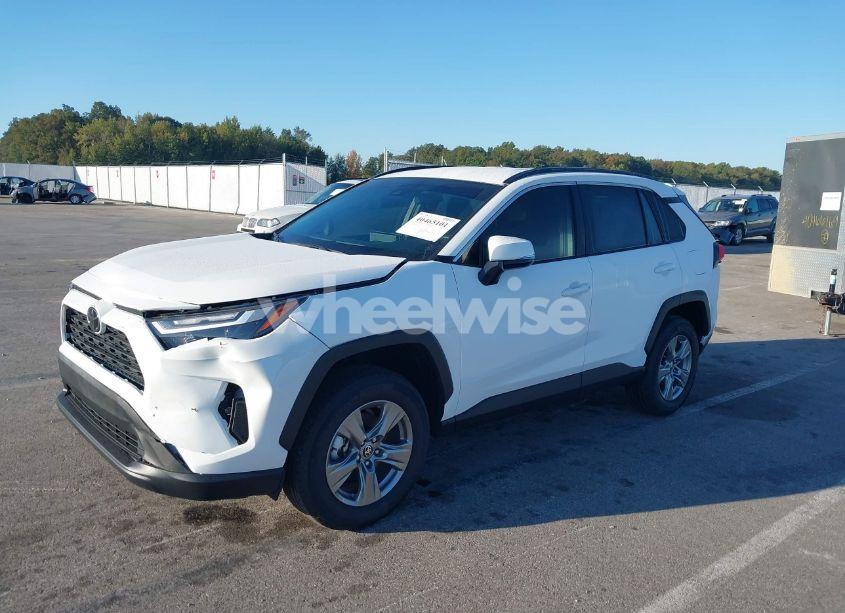 Photo 2 of 2024 Toyota Rav4 XLE (VIN 2T3P1RFV0RW466409)