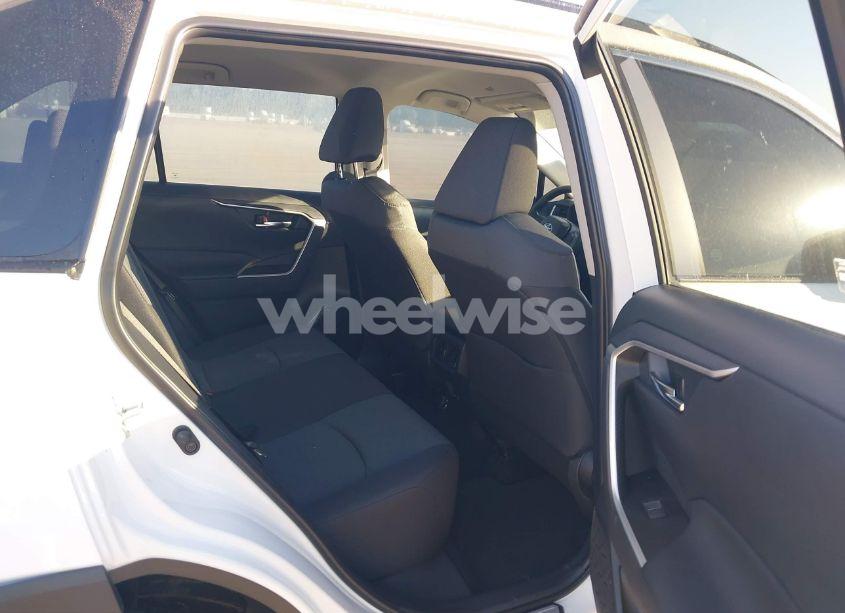 Photo 8 of 2024 Toyota Rav4 XLE (VIN 2T3P1RFV0RW466409)