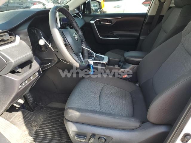 Photo 8 of 2025 TOYOTA RAV4 XLE (VIN 2T3P1RFV0SW495947)