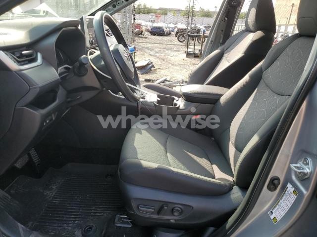 Photo 14 of 2025 TOYOTA RAV4 XLE (VIN 2T3P1RFV0SW498668)