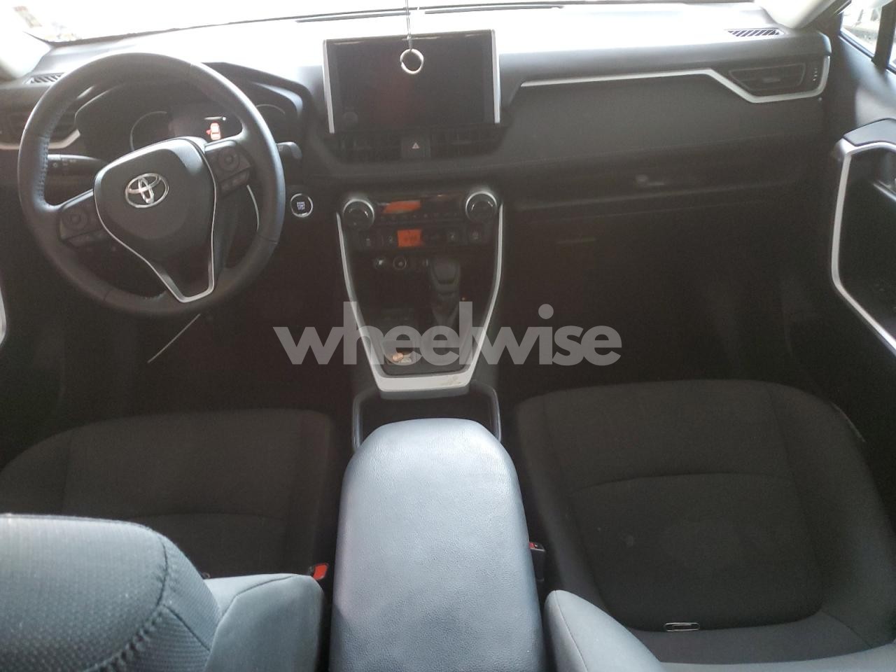 Photo 8 of 2025 TOYOTA RAV4 XLE (VIN 2T3P1RFV0SW502783)