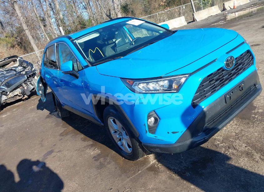 2019 Toyota Rav4 XLE (VIN 2T3P1RFV1KC002665) main photo