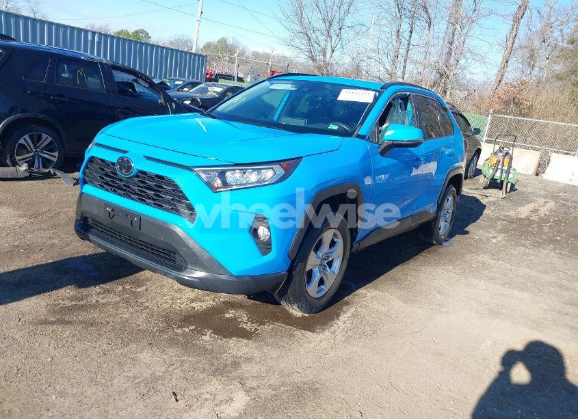Photo 2 of 2019 Toyota Rav4 XLE (VIN 2T3P1RFV1KC002665)