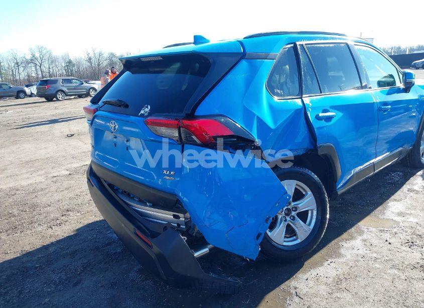 Photo 6 of 2019 Toyota Rav4 XLE (VIN 2T3P1RFV1KC002665)