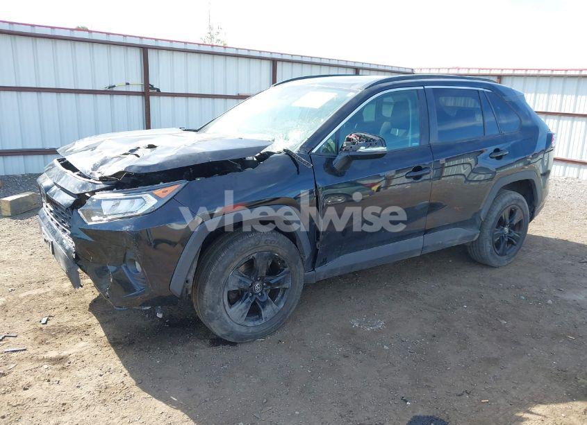 Photo 2 of 2019 Toyota Rav4 XLE (VIN 2T3P1RFV1KC018445)
