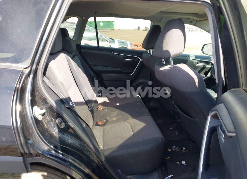 Photo 8 of 2019 Toyota Rav4 XLE (VIN 2T3P1RFV1KC018445)