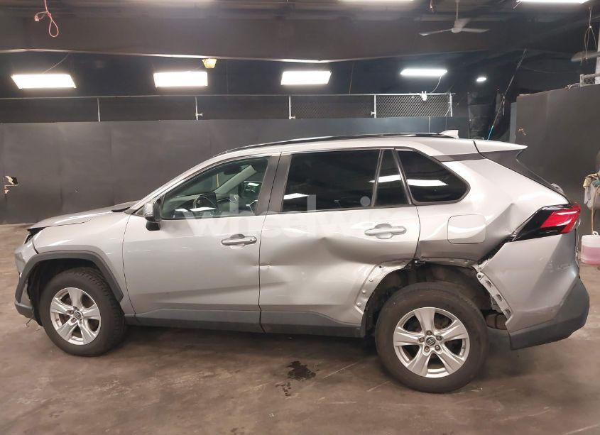 Photo 15 of 2019 Toyota Rav4 XLE (VIN 2T3P1RFV1KW059527)