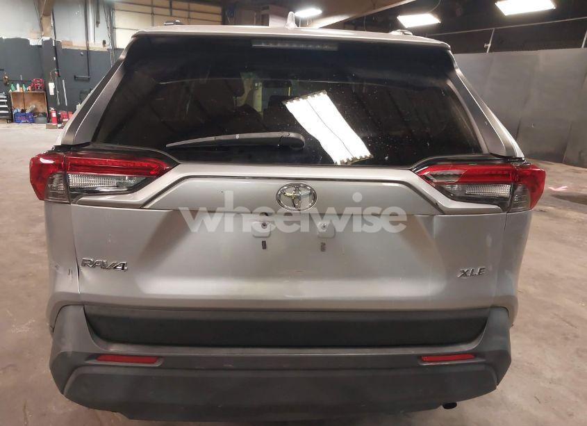 Photo 17 of 2019 Toyota Rav4 XLE (VIN 2T3P1RFV1KW059527)