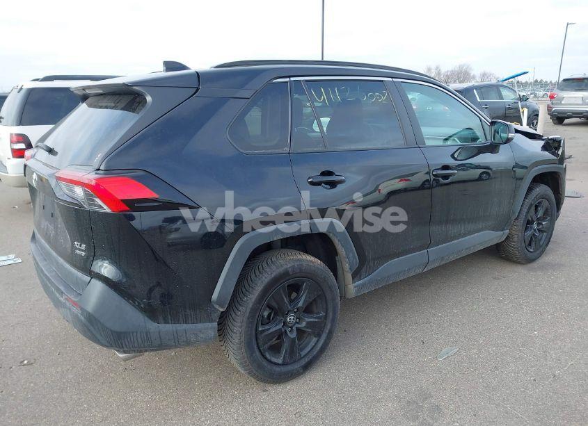 Photo 4 of 2020 Toyota Rav4 XLE (VIN 2T3P1RFV1LC066304)