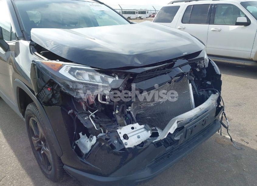 Photo 6 of 2020 Toyota Rav4 XLE (VIN 2T3P1RFV1LC066304)