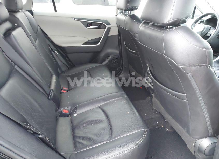 Photo 8 of 2020 Toyota Rav4 XLE (VIN 2T3P1RFV1LC066304)