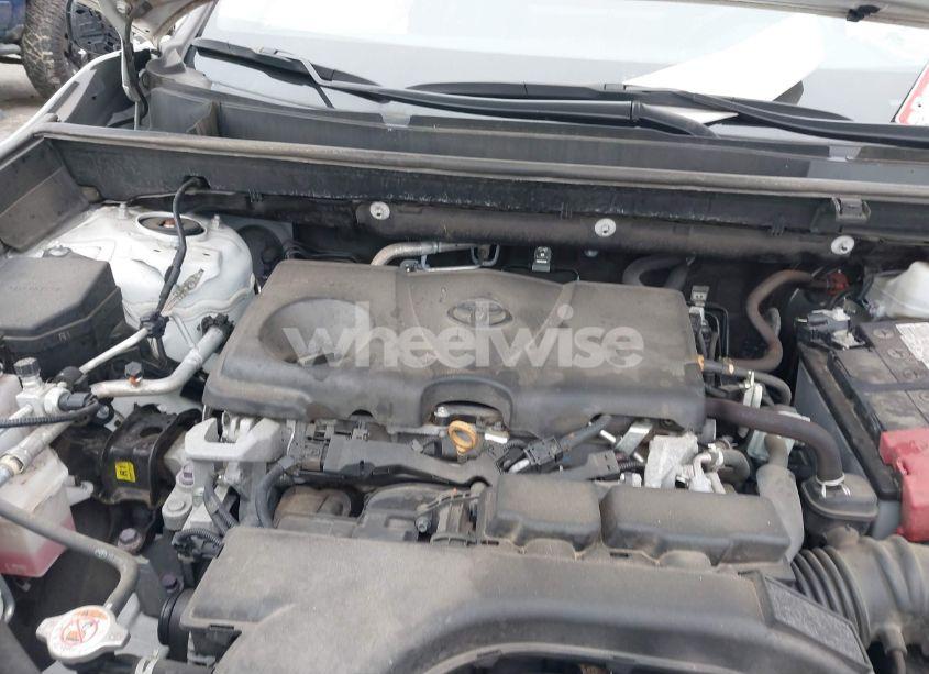 Photo 10 of 2021 Toyota Rav4 XLE (VIN 2T3P1RFV1MC172138)