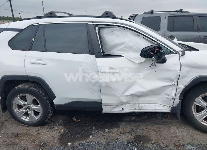 Photo 12 of 2021 Toyota Rav4 XLE (VIN 2T3P1RFV1MC172138)