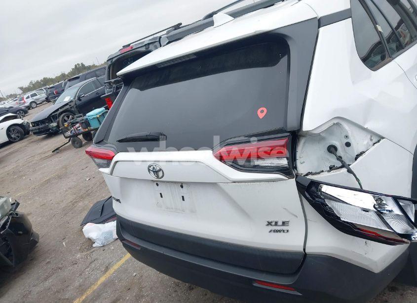 Photo 15 of 2021 Toyota Rav4 XLE (VIN 2T3P1RFV1MC172138)