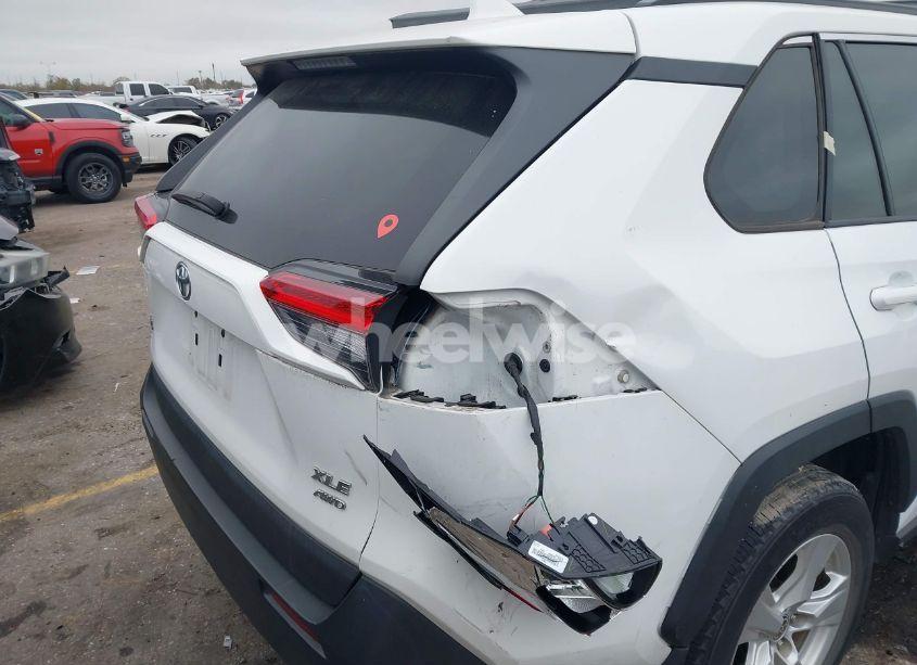 Photo 6 of 2021 Toyota Rav4 XLE (VIN 2T3P1RFV1MC172138)