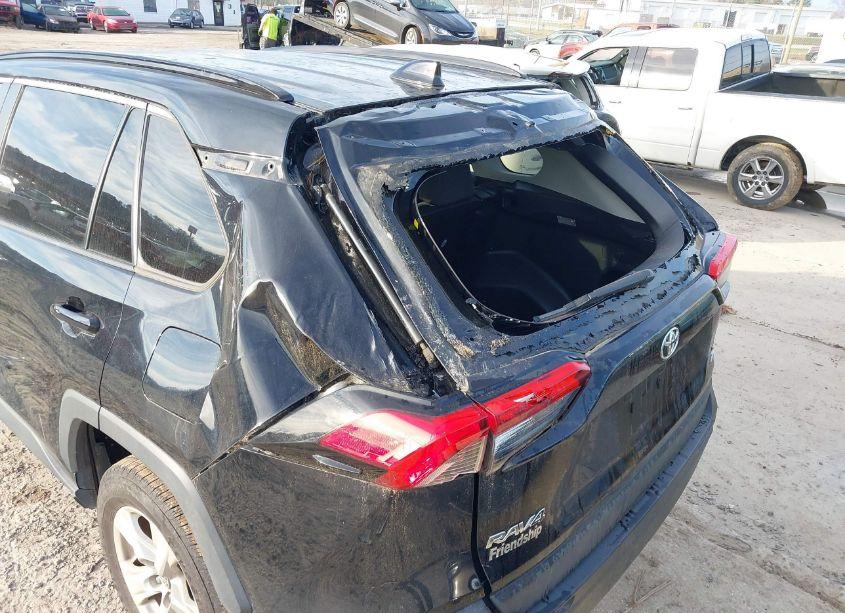 Photo 6 of 2021 Toyota Rav4 XLE (VIN 2T3P1RFV1MC190557)