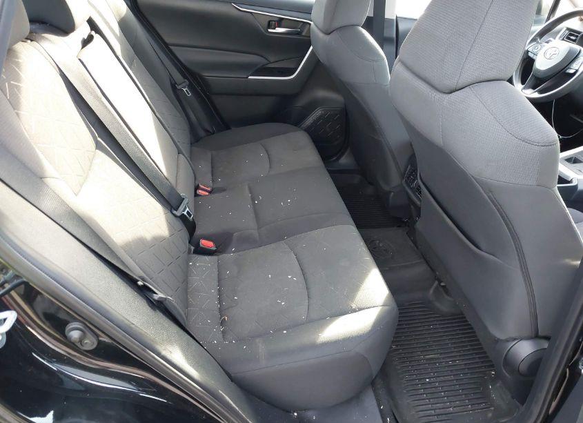 Photo 8 of 2021 Toyota Rav4 XLE (VIN 2T3P1RFV1MC190557)