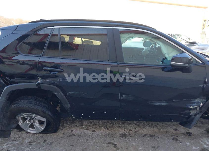 Photo 13 of 2021 Toyota Rav4 XLE (VIN 2T3P1RFV1MC218728)