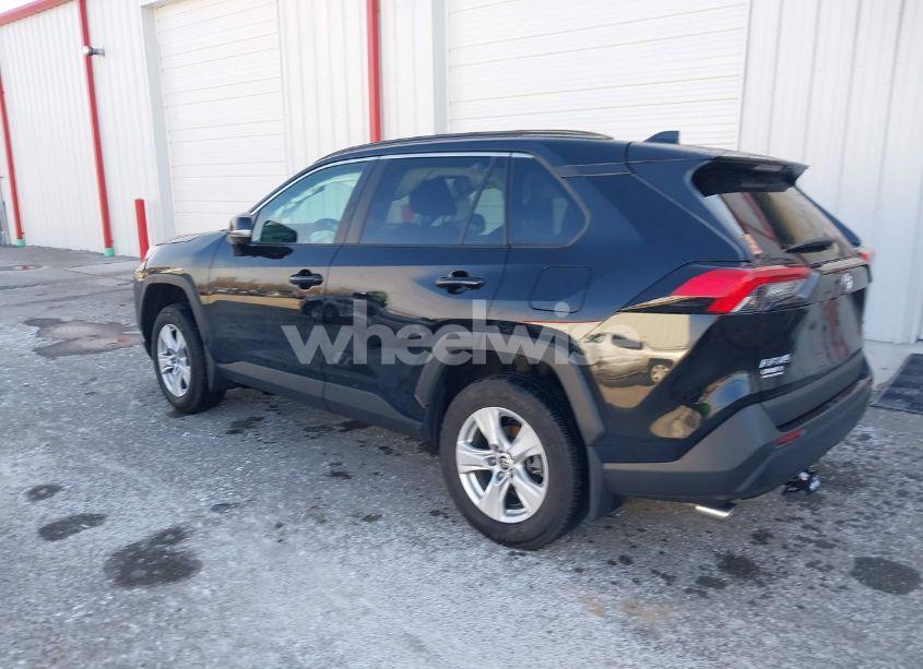 Photo 3 of 2021 Toyota Rav4 XLE (VIN 2T3P1RFV1MC218728)