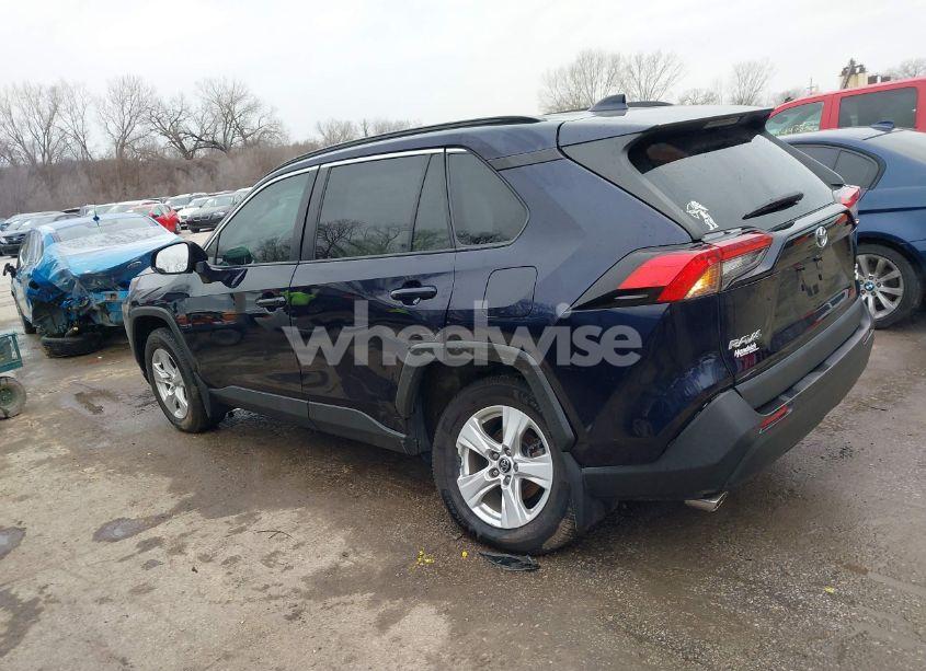 Photo 3 of 2021 Toyota Rav4 XLE (VIN 2T3P1RFV1MW151191)