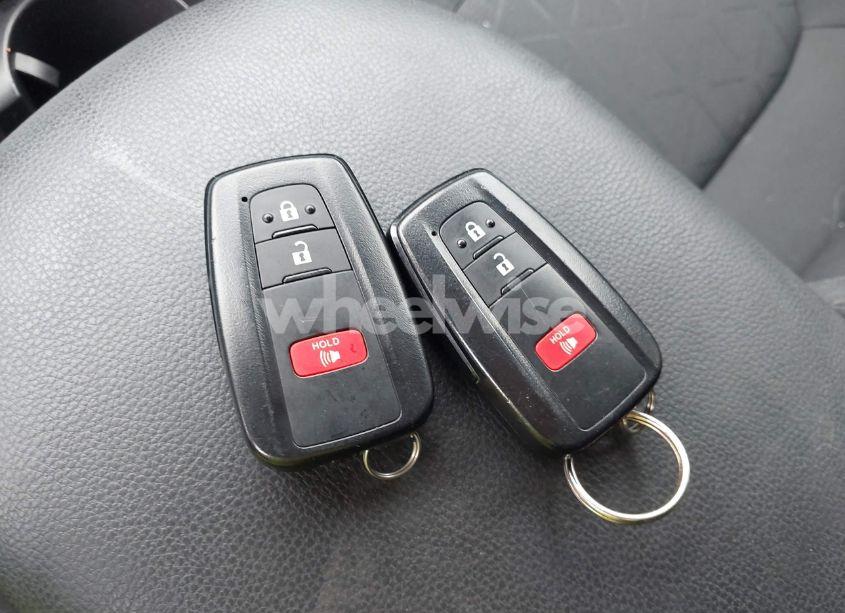 Photo 11 of 2021 Toyota Rav4 XLE (VIN 2T3P1RFV1MW216783)