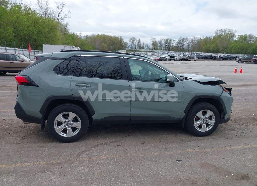Photo 13 of 2021 Toyota Rav4 XLE (VIN 2T3P1RFV1MW216783)