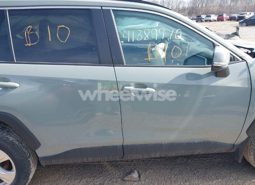 Photo 13 of 2021 Toyota Rav4 XLE (VIN 2T3P1RFV1MW239321)