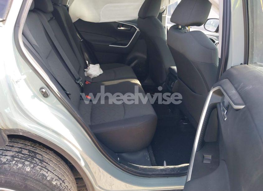 Photo 8 of 2021 Toyota Rav4 XLE (VIN 2T3P1RFV1MW239321)