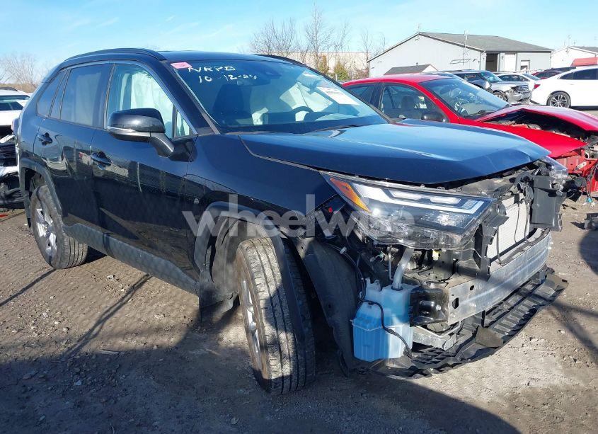 2022 Toyota Rav4 XLE (VIN 2T3P1RFV1NC271219) main photo