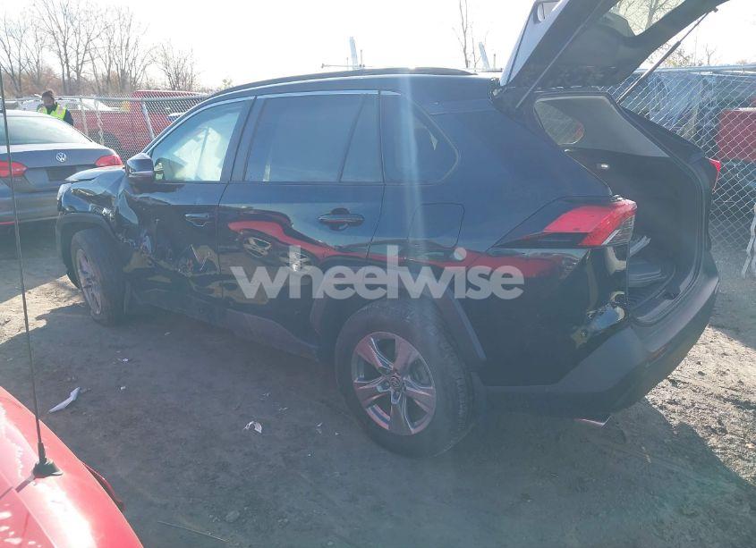 Photo 3 of 2022 Toyota Rav4 XLE (VIN 2T3P1RFV1NC271219)