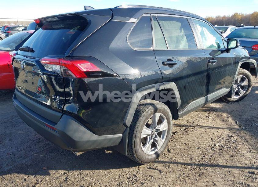 Photo 4 of 2022 Toyota Rav4 XLE (VIN 2T3P1RFV1NC271219)