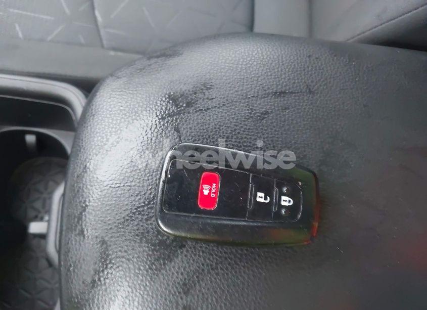 Photo 11 of 2022 Toyota Rav4 XLE (VIN 2T3P1RFV1NC275822)