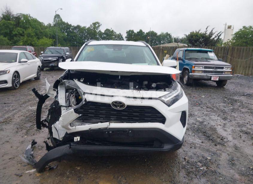 Photo 12 of 2022 Toyota Rav4 XLE (VIN 2T3P1RFV1NC275822)