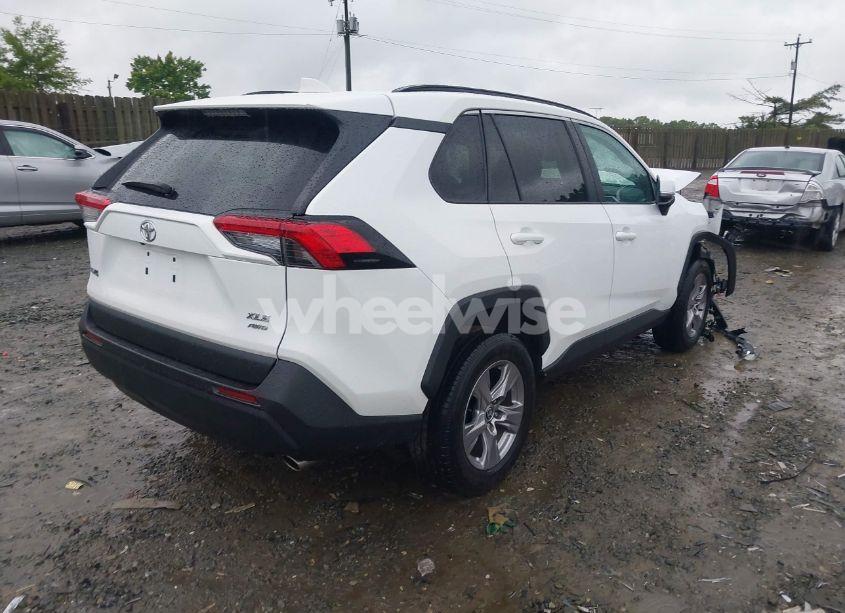 Photo 4 of 2022 Toyota Rav4 XLE (VIN 2T3P1RFV1NC275822)
