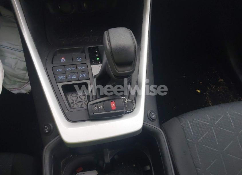 Photo 11 of 2022 Toyota Rav4 XLE (VIN 2T3P1RFV1NC282608)