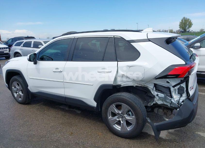 Photo 15 of 2022 Toyota Rav4 XLE (VIN 2T3P1RFV1NC316045)