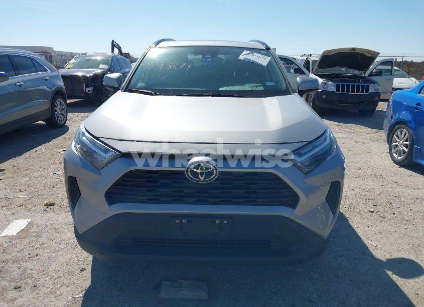Photo 12 of 2022 Toyota Rav4 XLE (VIN 2T3P1RFV1NW260462)