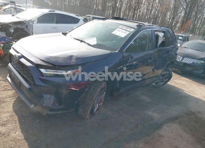 Photo 2 of 2022 Toyota Rav4 XLE (VIN 2T3P1RFV1NW307893)