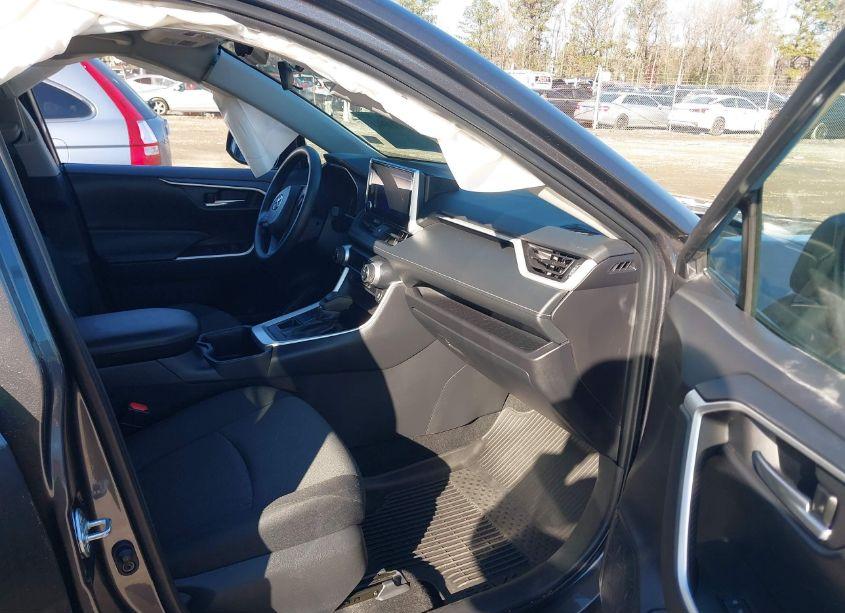 Photo 5 of 2024 Toyota Rav4 XLE (VIN 2T3P1RFV1RC408780)