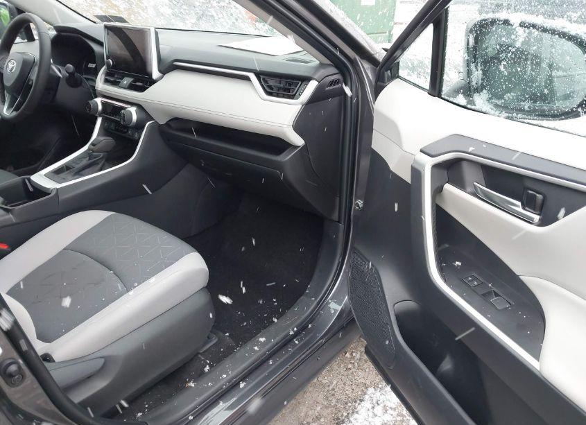 Photo 5 of 2024 Toyota Rav4 XLE (VIN 2T3P1RFV1RC456084)