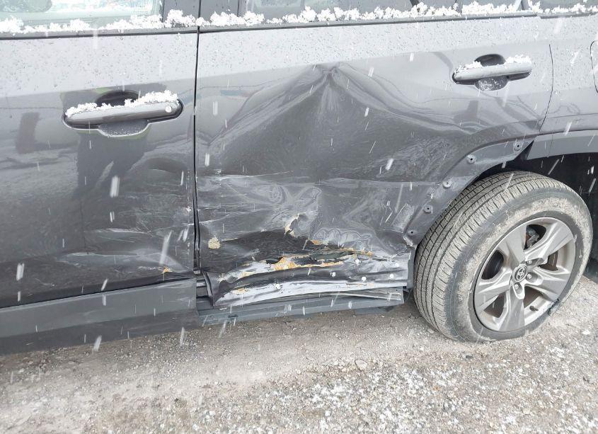 Photo 6 of 2024 Toyota Rav4 XLE (VIN 2T3P1RFV1RC456084)