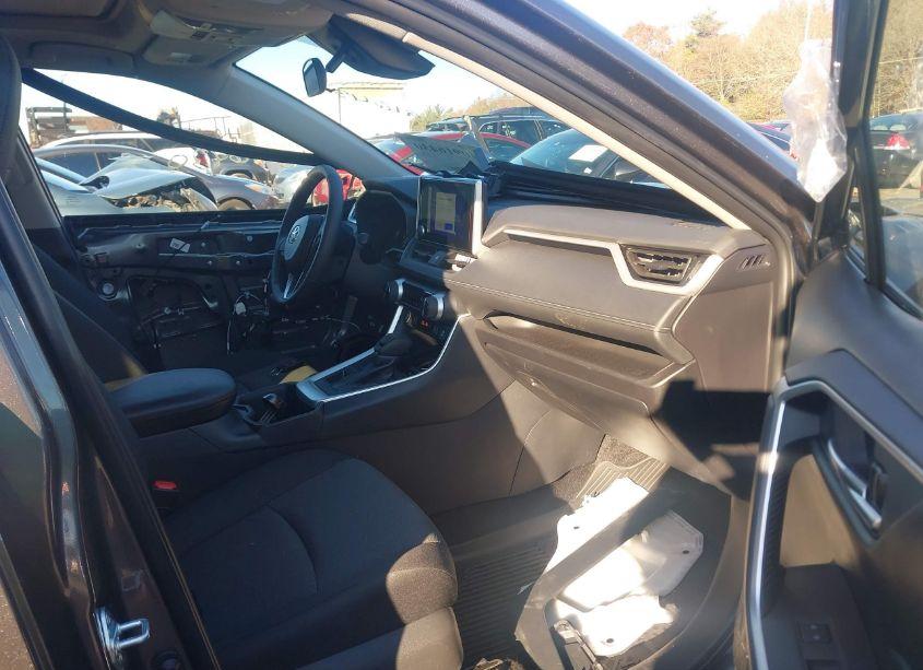 Photo 5 of 2024 Toyota Rav4 XLE (VIN 2T3P1RFV1RC482734)