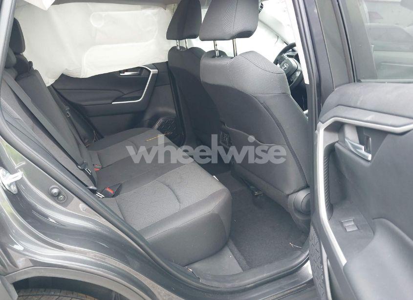 Photo 8 of 2024 Toyota Rav4 XLE (VIN 2T3P1RFV1RW422693)