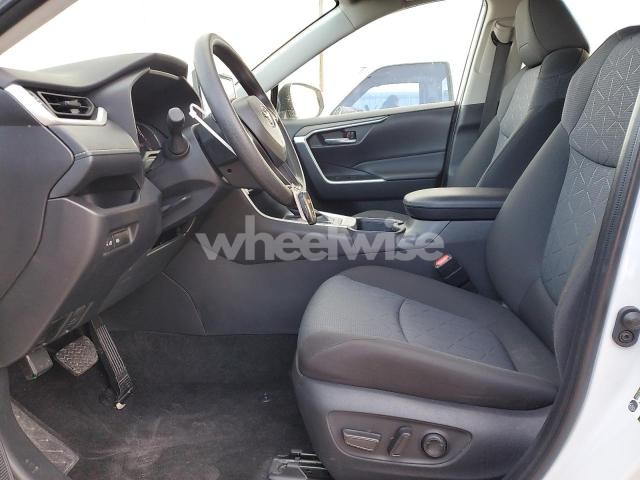Photo 9 of 2025 TOYOTA RAV4 XLE (VIN 2T3P1RFV1SW542886)