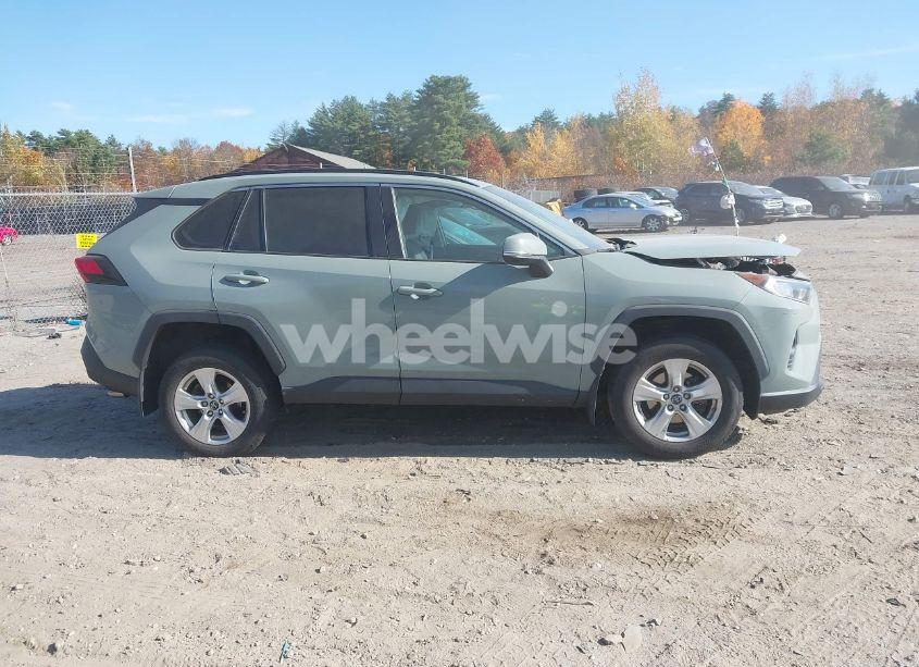 Photo 13 of 2019 Toyota Rav4 XLE (VIN 2T3P1RFV2KW040811)