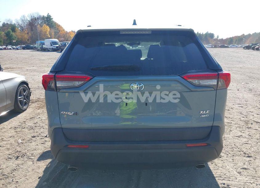 Photo 16 of 2019 Toyota Rav4 XLE (VIN 2T3P1RFV2KW040811)