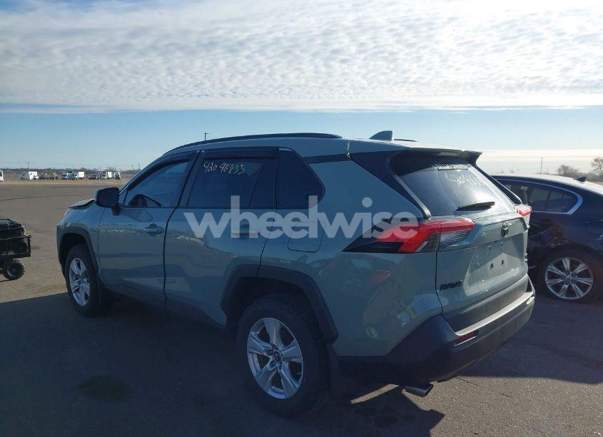 Photo 3 of 2019 Toyota Rav4 XLE (VIN 2T3P1RFV2KW074876)