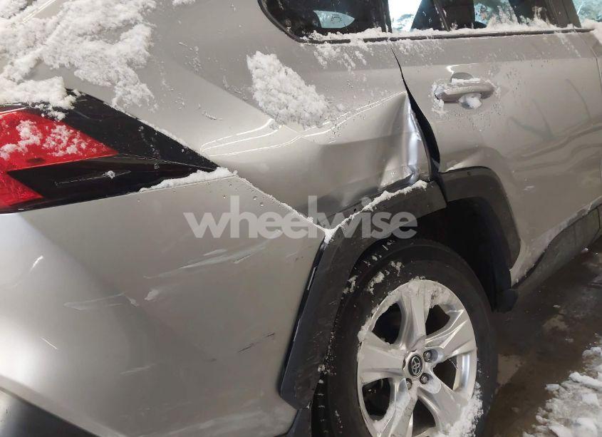 Photo 6 of 2021 Toyota Rav4 XLE (VIN 2T3P1RFV2MC145465)